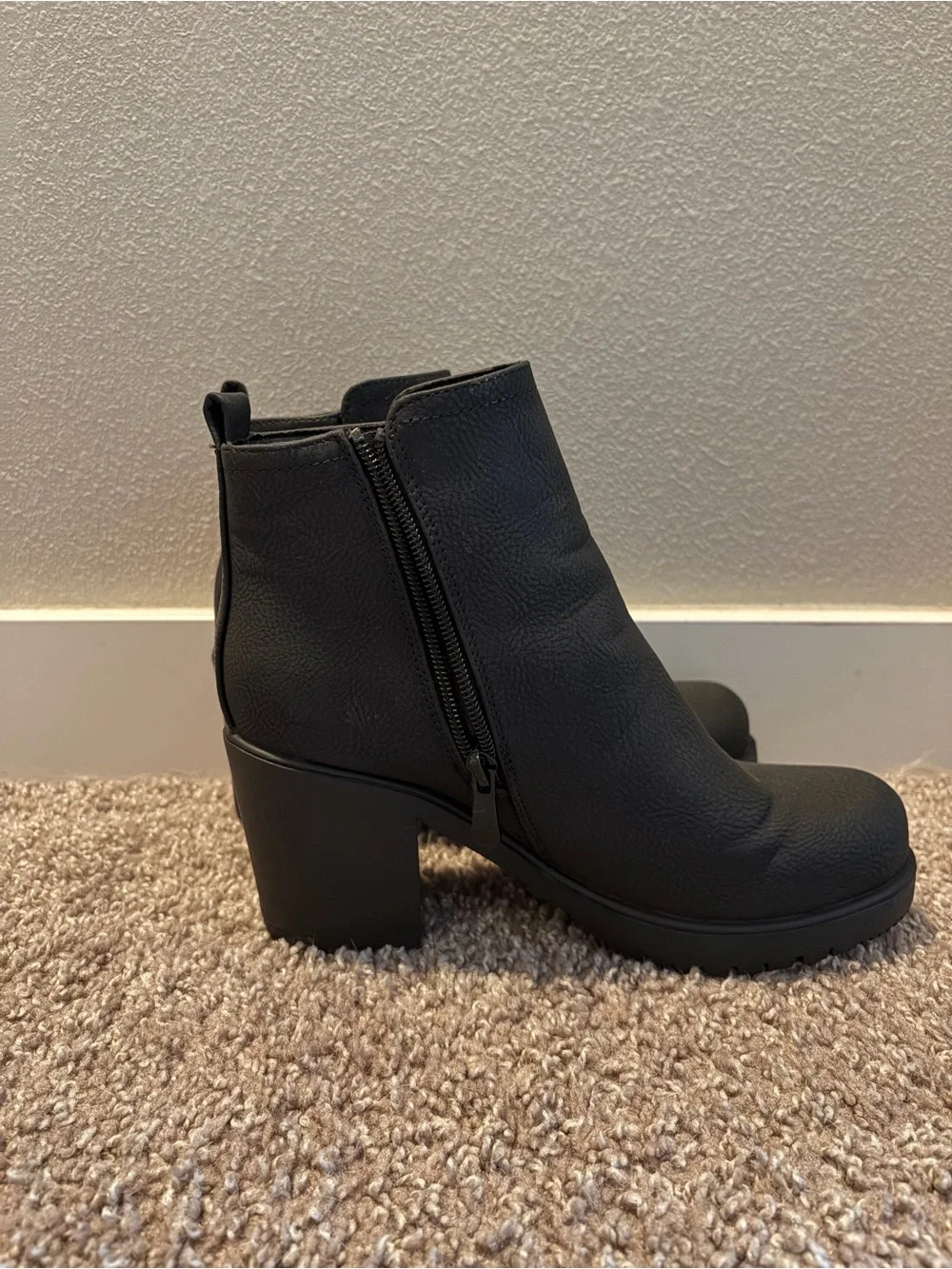 Dream Pairs Black Chunky Heel Ankle Booties - Picture 3 of 5